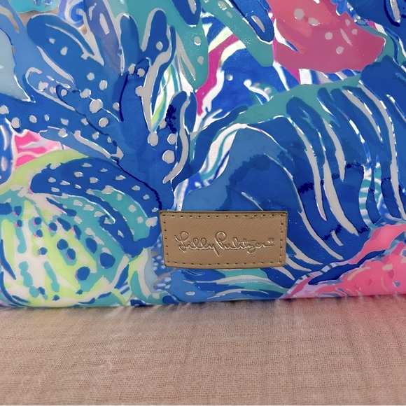 🌴Lilly Pulitzer🌴 Clear Travel Makeup Bag in Celestial Blue Seek and Sea 🌊 - Picture 3 of 10